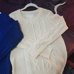 Off white knit sweater size medium - forever 21